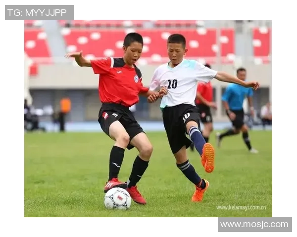 追逐梦想的少年足球梦从校园到绿茵场的奋斗历程 追逐梦想的少年足球梦从校园到绿茵场的奋斗历程