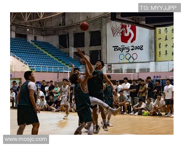 篮球巨献:探秘深圳篮球队的团队协作