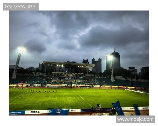 专业解读：南京足球队的防反打法